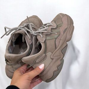 Adidas Women's Ozweego Ballet Flat, Boat Shoe